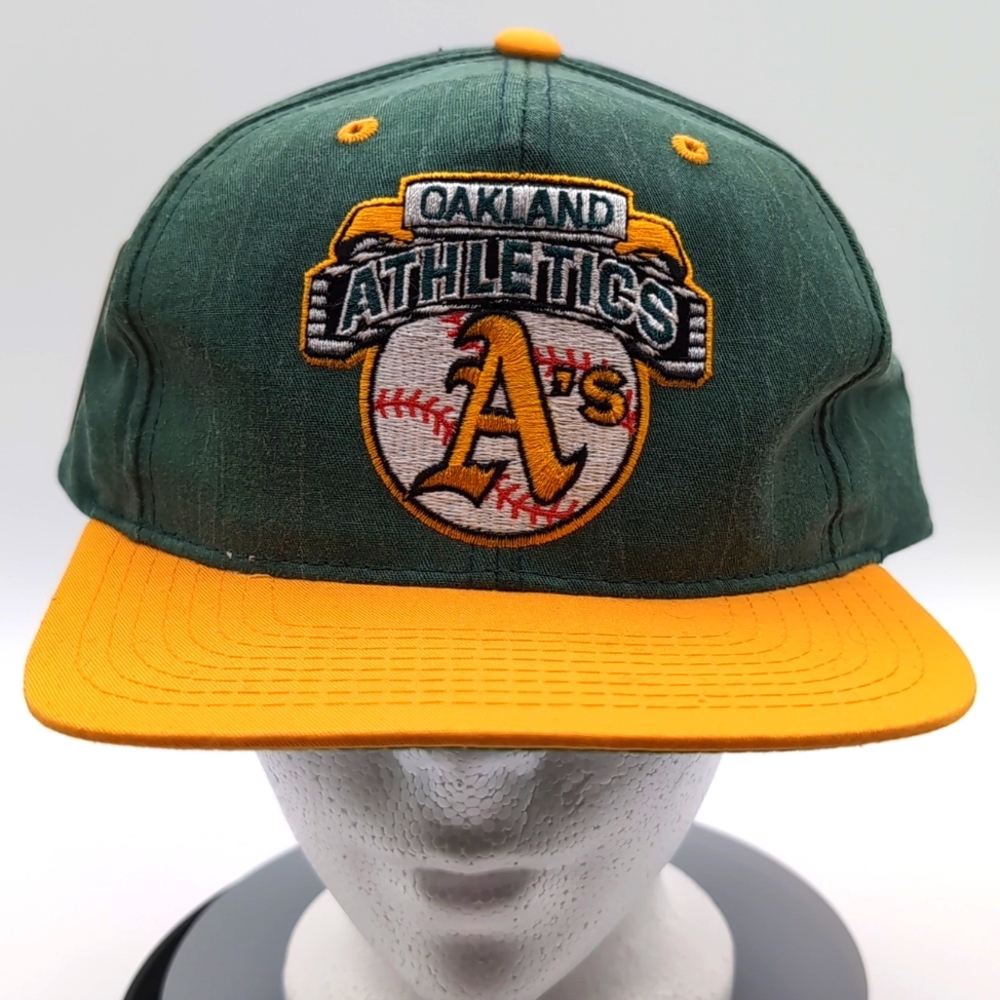 Starter| NWT Vintage Oakland A's Green Sports Cap Snap Back Green Brim